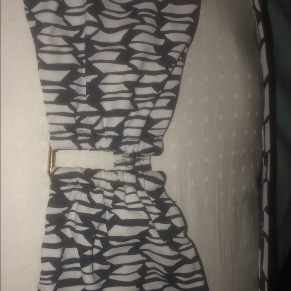 Swimsuit - Picture 3 of 5